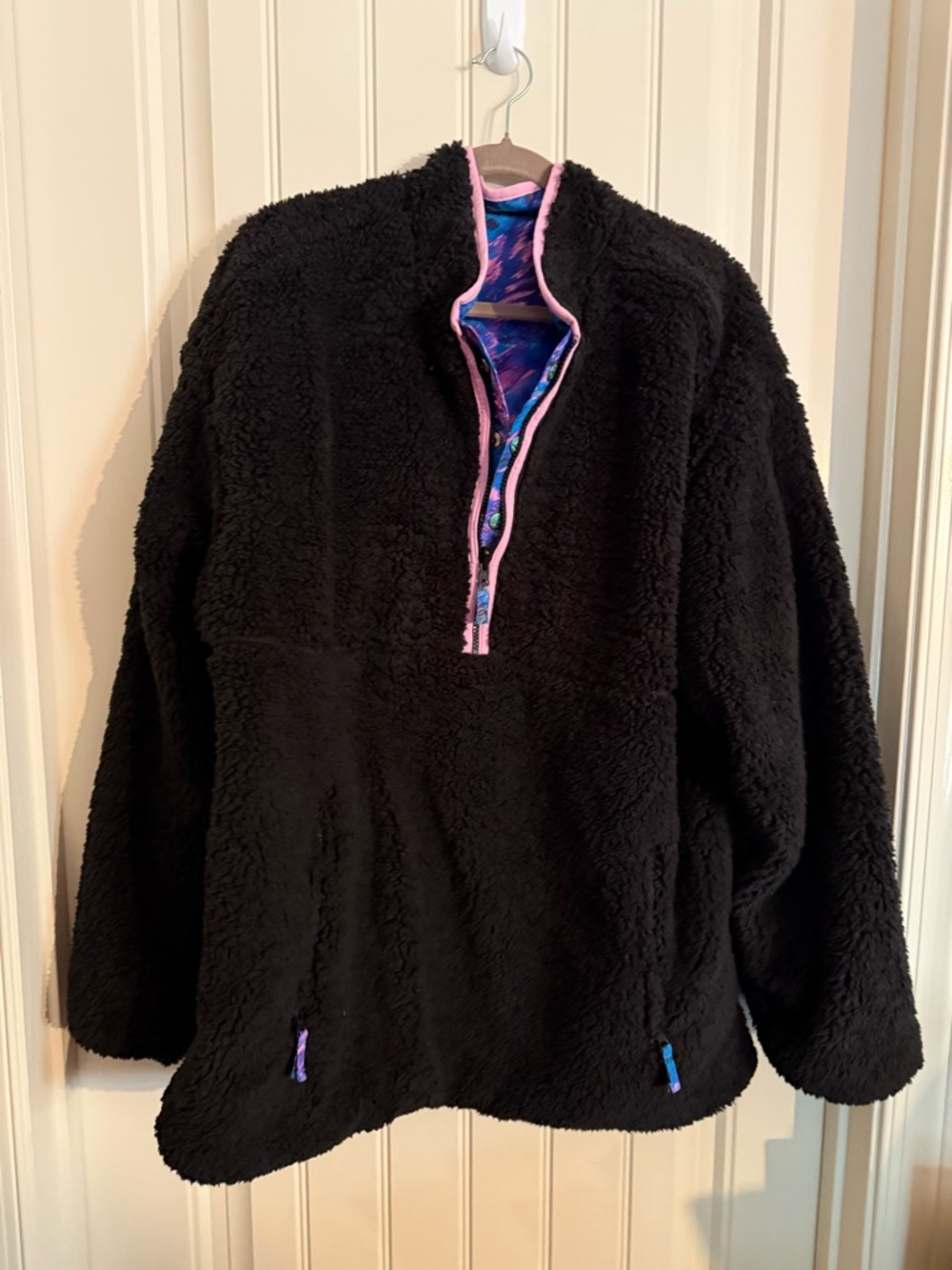 Chubbies reversible pull over